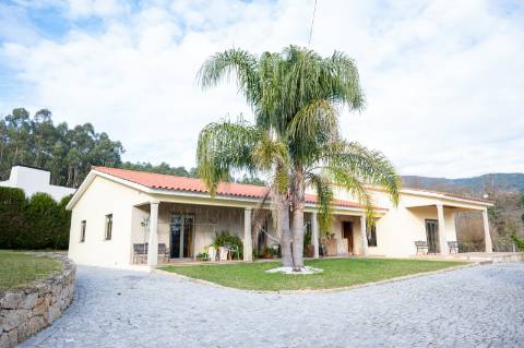 Magnífica Villa en Calheiros