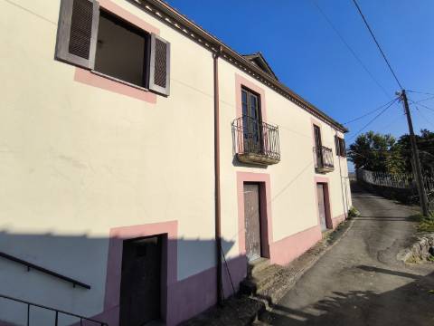 Moradia T5 em S.Jorge