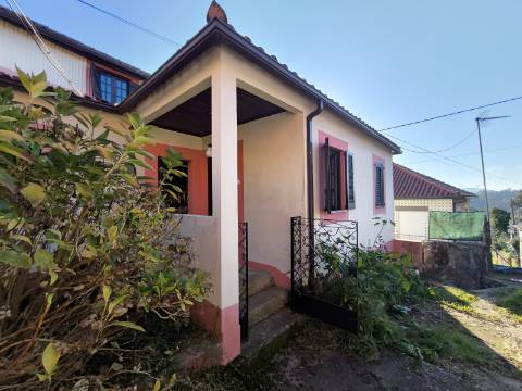 Moradia T5 em S.Jorge