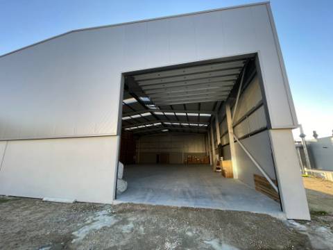 Pavilhão na Zona Industrial de Queijada, Ponte de Lima