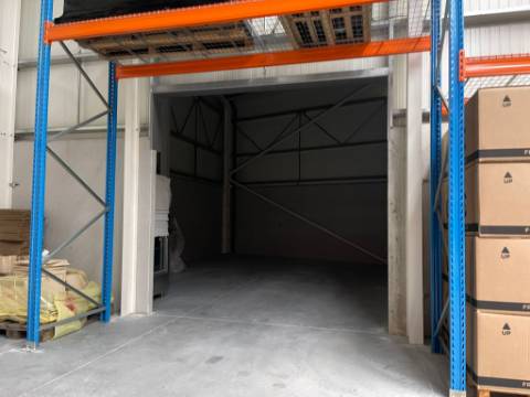 Pavilhão na Zona Industrial de Queijada, Ponte de Lima