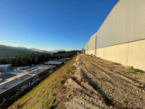 Pavilhão na Zona Industrial de Queijada, Ponte de Lima