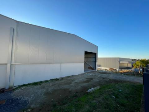 Pavilhão na Zona Industrial de Queijada, Ponte de Lima