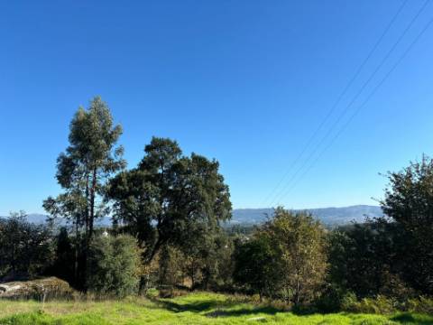 Terreno para duas moradias com 7.518m2, 2 artigos, Vila Verde
