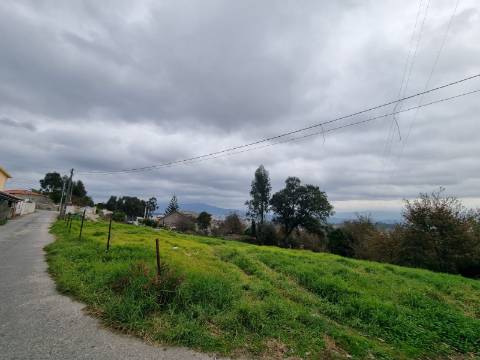 Terreno para duas moradias com 7.518m2, 2 artigos, Vila Verde