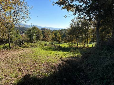 Terreno para duas moradias com 7.518m2, 2 artigos, Vila Verde