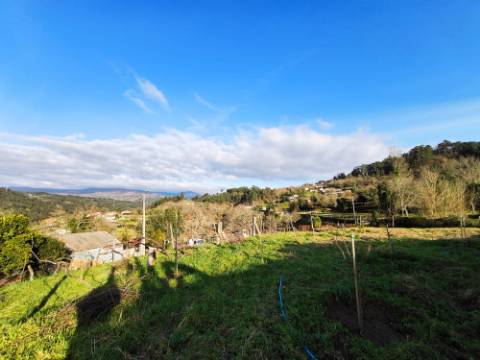 Terreno em Zona de Construção