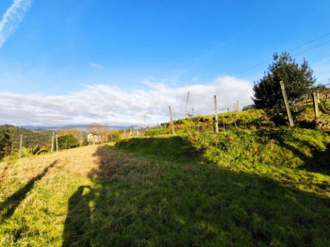 Terreno em Zona de Construção