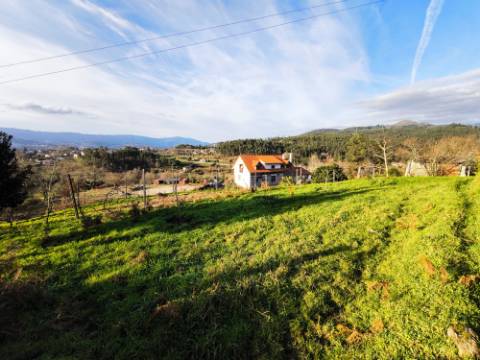 Terreno em Zona de Construção