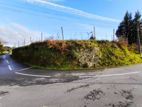 Terreno em Zona de Construção