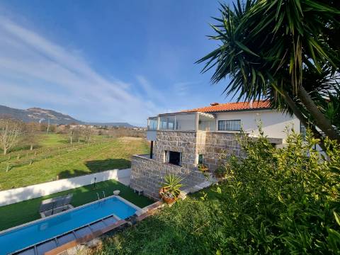 Moradia V5 com piscina, Ponte de Lima, 5 minutos do centro