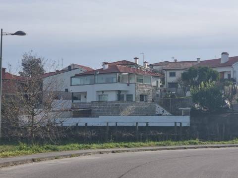 Moradia V5 com piscina, Ponte de Lima, 5 minutos do centro