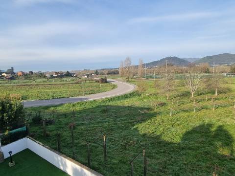 Moradia V5 com piscina, Ponte de Lima, 5 minutos do centro