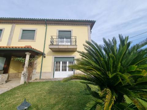 Moradia Geminada T3 perto das Lagoas de Bertiandos