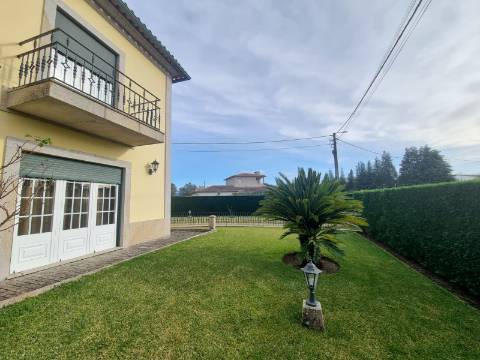 Moradia Geminada T3 perto das Lagoas de Bertiandos