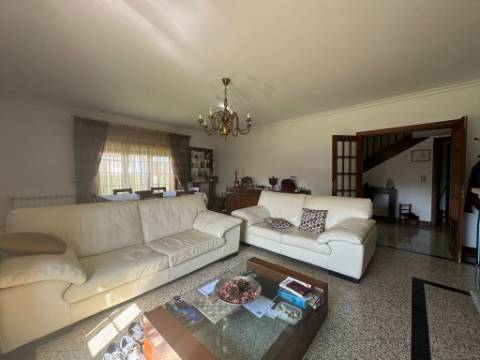 Moradia Geminada T3 perto das Lagoas de Bertiandos