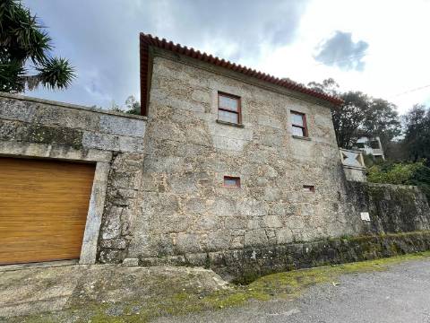 Moradia V3 em Pedra em Portela Susã, Viana do Castelo