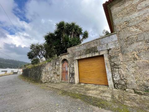 Moradia V3 em Pedra em Portela Susã, Viana do Castelo