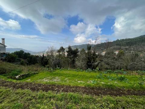 Moradia V3 em Pedra em Portela Susã, Viana do Castelo