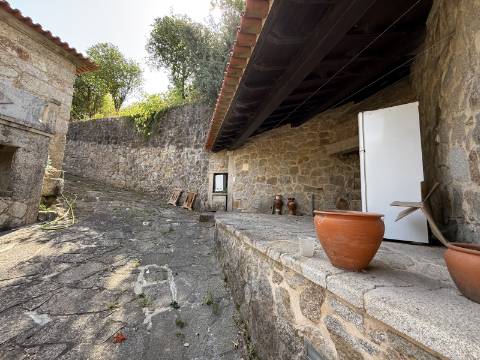 Moradia V2 em Pedra em Portela Susã, Viana do Castelo