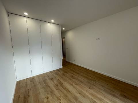Apartamento T2 de Luxo Novo em Ponte de Lima
