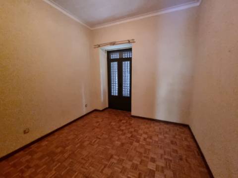 Quinta com 3 moradias, 5 minutos de Valença