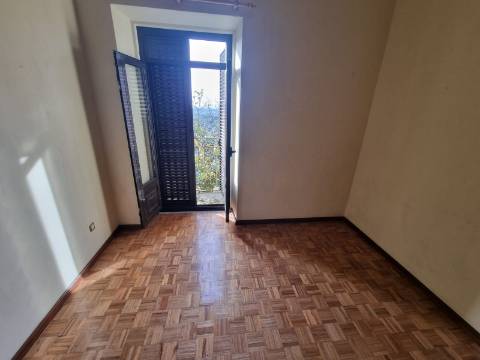 Quinta com 3 moradias, 5 minutos de Valença