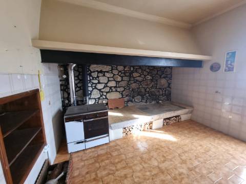 Quinta com 3 moradias, 5 minutos de Valença