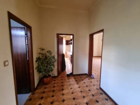 Quinta com 3 moradias, 5 minutos de Valença