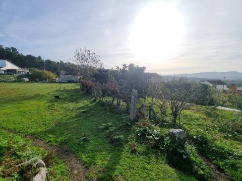 Quinta com 3 moradias, 5 minutos de Valença