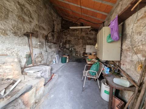 Quinta com 3 moradias, 5 minutos de Valença