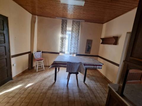 Quinta com 3 moradias, 5 minutos de Valença