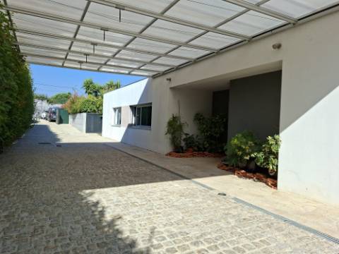 Moradia T4 em Gemieira, com piscina, jardim e vistas espectaculares