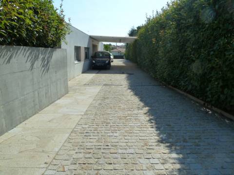 Moradia T4 em Gemieira, com piscina, jardim e vistas espectaculares