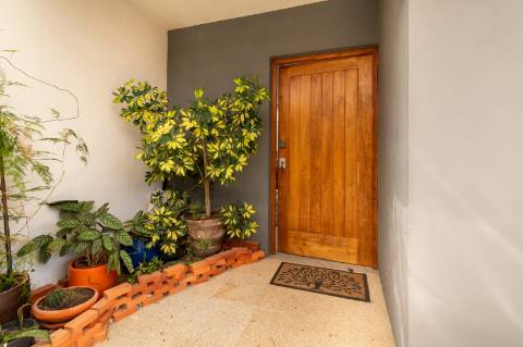 Moradia T4 em Gemieira, com piscina, jardim e vistas espectaculares