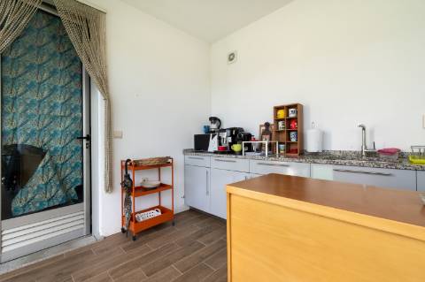 Moradia T4 em Gemieira, com piscina, jardim e vistas espectaculares