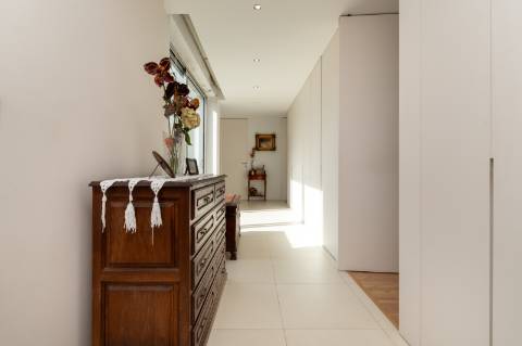 Moradia T4 em Gemieira, com piscina, jardim e vistas espectaculares