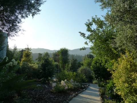 Moradia T4 em Gemieira, com piscina, jardim e vistas espectaculares