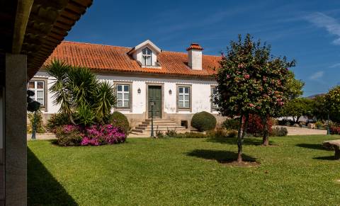 Quinta Histórica Século XIX com Negócio de Eventos Ativo e Rentável no Norte de Portugal