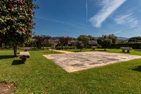 Quinta Histórica Século XIX com Negócio de Eventos Ativo e Rentável no Norte de Portugal