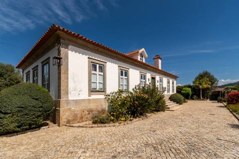 Quinta Histórica Século XIX com Negócio de Eventos Ativo e Rentável no Norte de Portugal