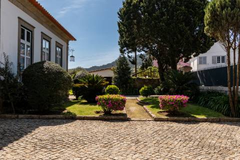 Quinta Histórica Século XIX com Negócio de Eventos Ativo e Rentável no Norte de Portugal