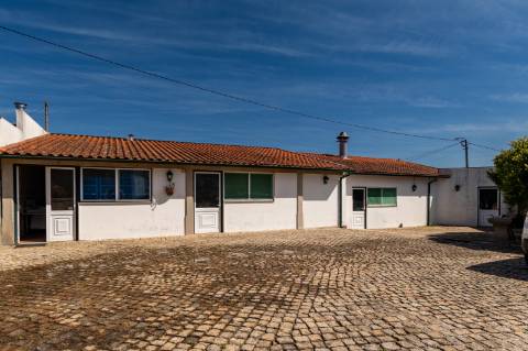 Quinta Histórica Século XIX com Negócio de Eventos Ativo e Rentável no Norte de Portugal