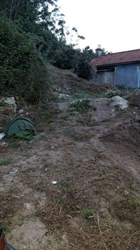 Casa de Aldeia com Terreno em Geraz do Lima