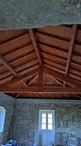 Casa de Aldeia com Terreno em Geraz do Lima