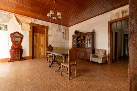 Quinta em Deocriste com 12 ha de terreno