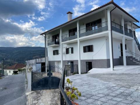 Moradia V5 em Miranda, Arcos de Valdevez