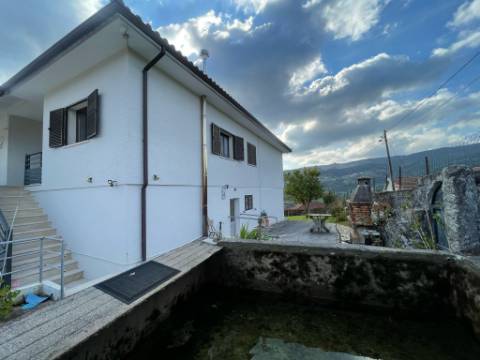 Moradia V5 em Miranda, Arcos de Valdevez