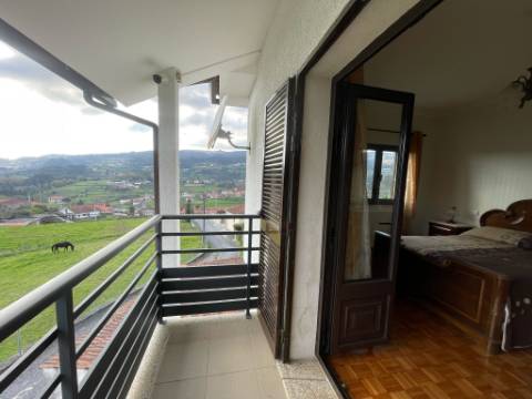 Moradia V5 em Miranda, Arcos de Valdevez