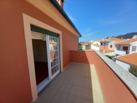Moradia T5 com 2 salas e escritório de 3 pisos em Vila Praia d'Âncora 5 min a praia